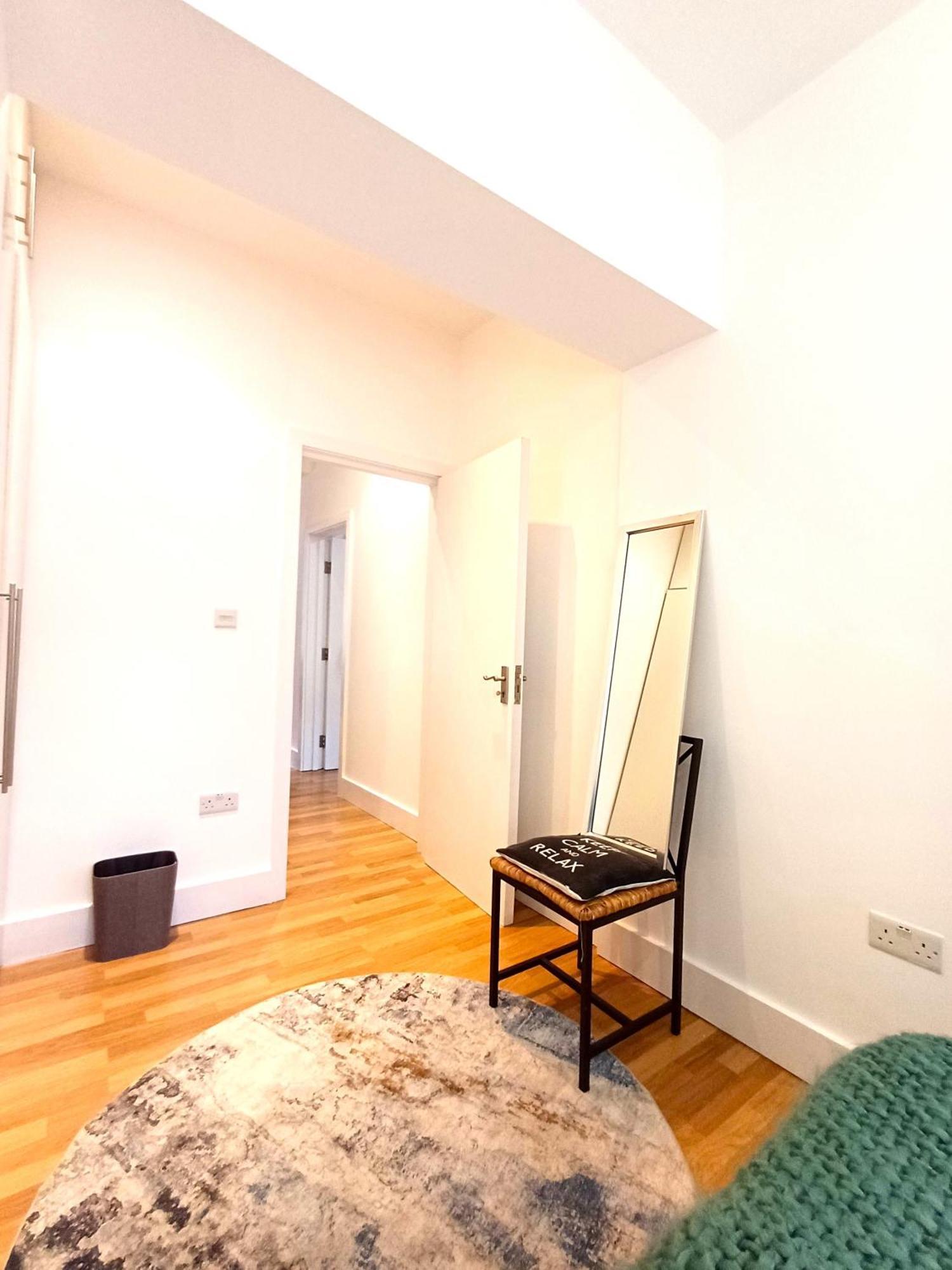 Olympia 2 Bed Terrace Appartamento *