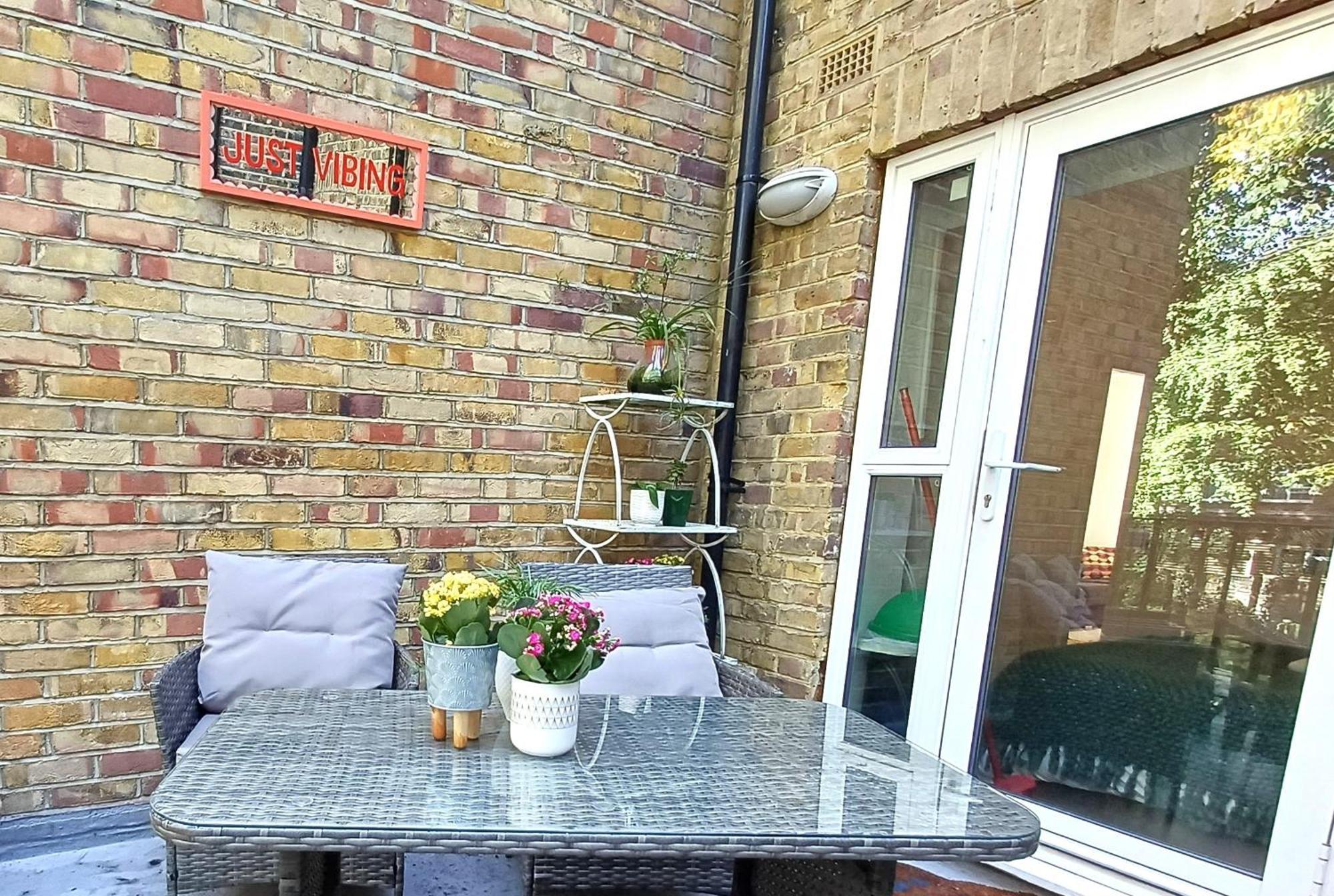 Olympia 2 Bed Terrace *