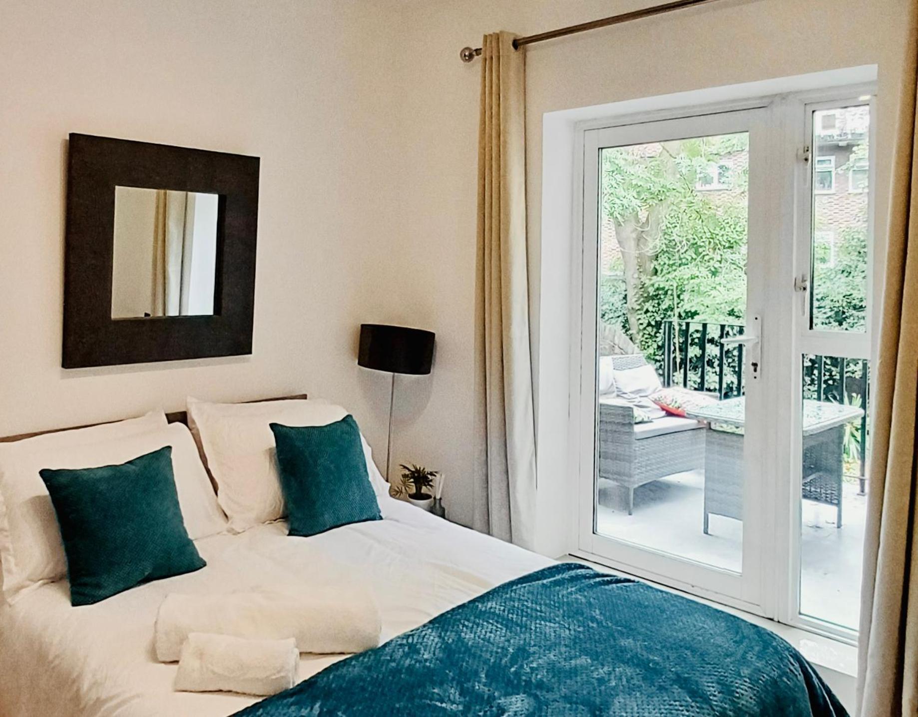Olympia 2 Bed Terrace Appartamento *